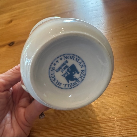 1982 NORMAN ROCKWELL MUG porcelain collectors cup Japan museum The Cobbler TC5 - Picture 4 of 5